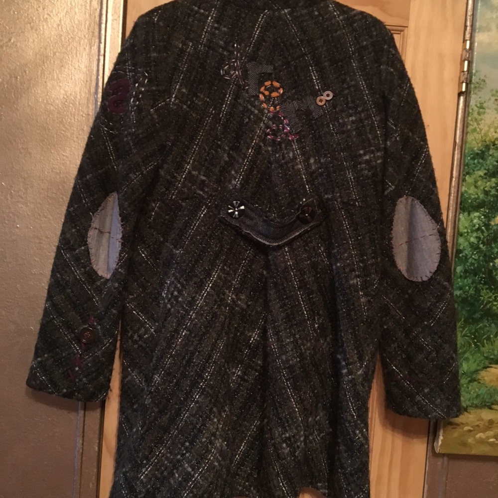 Coat - Picture 8 of 8
